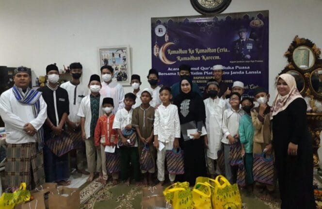 
Melalui Yayasan Rumah Qur’an, Kapolri Berbagi Kasih Santuni Yatim Piatu dan Janda Lansia