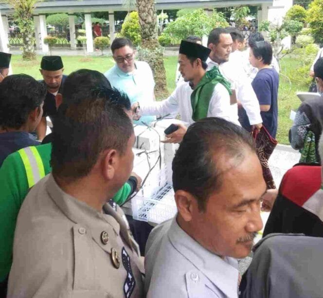 
Banyak Keutamaan Sedekah Jum’at, Mari Terapkan Gerakan Jum’at Berkah dengan Sedekah di Setiap Masjid