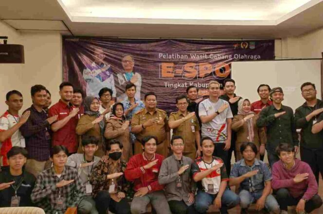 
Disbudpora Kabupaten Bekasi Menggelar Pelatihan Wasit Cabang Olahraga Esport. (Doc: Istimewa)