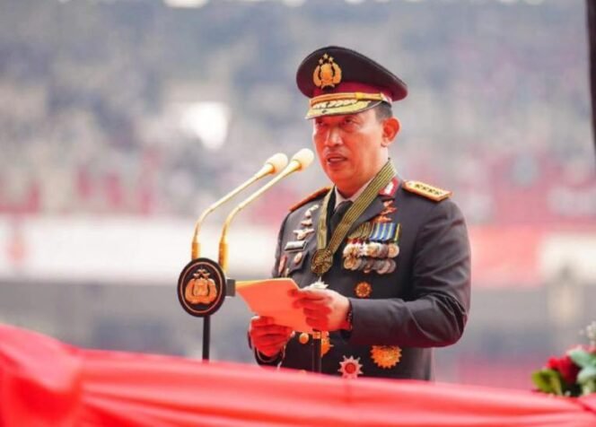 
Kapolri, Jenderal Pol Listyo Sigit, dalam acara perayaan HUT Bhayangkara ke 77 di GBK. (Dok: Istimewa)