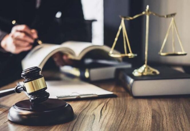 
Ilustrasi Peranan Hukum dalam Masyarakat Modern. (Dok: Istimewa)