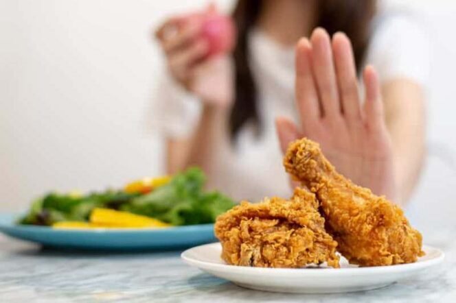 
Ilustrasi Makan Gorengan. (Dok: Istimewa)