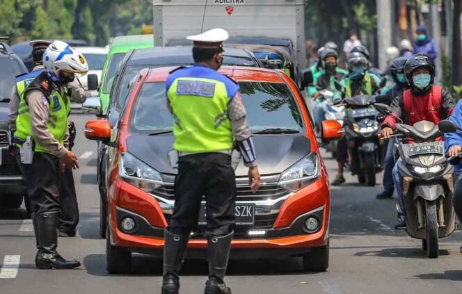 
Ilustrasi Tilang Kendaraan. (Dok: Istimewa)