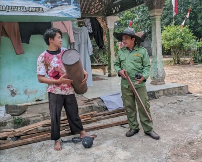 
Ilustrasi Perjuangan, Persiapan Festival Memeriahkan HUT RI ke-78 di Desa Cikarageman, Kecamatan Setu, Kabupaten Bekasi. (Dok: Istimewa)
