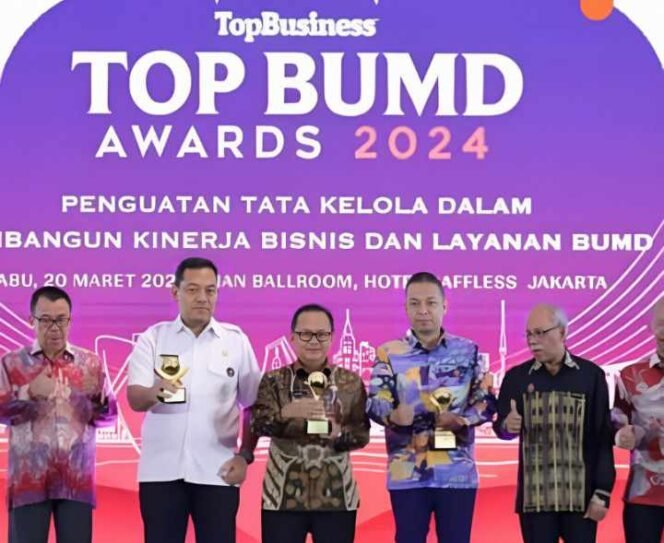 
Penganugerahan TOP BUMD Awards 2024. (Dok: Istimewa)