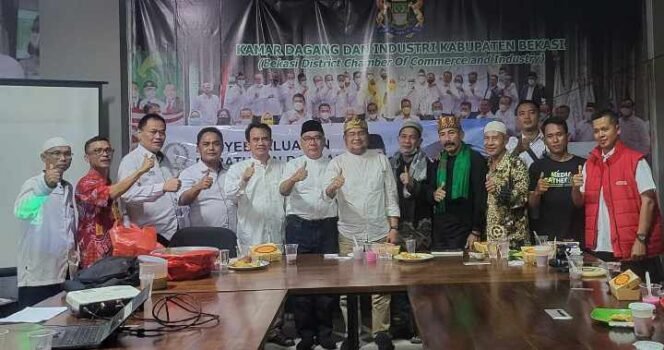 
SMSI dan KADIN Kabupaten Bekasi Gelar Acara Bukber dan Diskusi Membangun Bekasi Utara. (Dok: Istimewa)