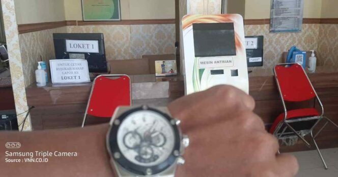 
Pelayanan Puskesmas Cileungsi, Kecamatan Cileungsi, Kabupaten Bogor diduga tutup pada jam 12 siang. (Dok: Istimewa)