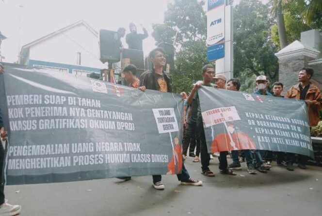 Aksi Gerakan Mahasiswa Nasional Indonesia (GMNI) Bekasi di Kejagung RI. (Dok: Istimewa)