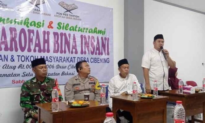 
Silaturahmi Yayasan Arofah Bina Insani (YABI) Dengan Tokoh Masyarakat Desa Cibening Setu. (Dok: Istimewa)