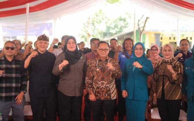
Pj. Wali Kota Bekasi, R. Gani Muhamad, Dukung Kelurahan Cimuning Juara di Lomdeskel Tingkat Provinsi Tahun 2024. (Dok: Istimewa)