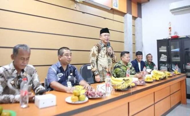
Kadis Perkimtan Dampingi Pj Bupati Bekasi Tinjau PJU dan SPALD-S di Tambun Utara