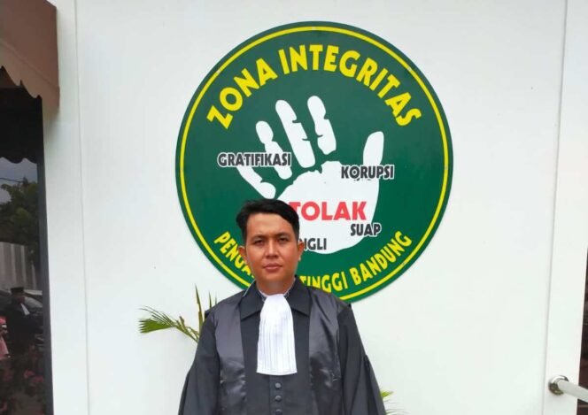 
Agus Bahtiar SH, Advokat dari Kantor Hukum AB Law Firm & Partner's. (Dok: Istimewa)