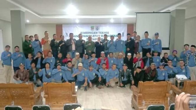 
Kegiatan Bimtek dan Peningkatan Kapasitas RT dan RW Se-Desa Tamansari Setu. (Dok: Istimewa)