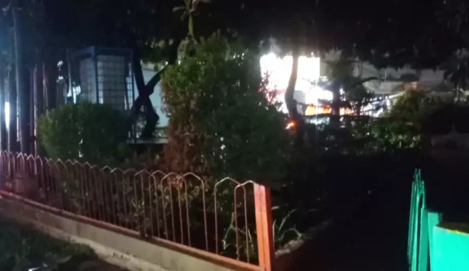 
Lampu Taman dan PJU di Samping Kantor Kecamatan Setu Padam. (Dok: Istimewa)