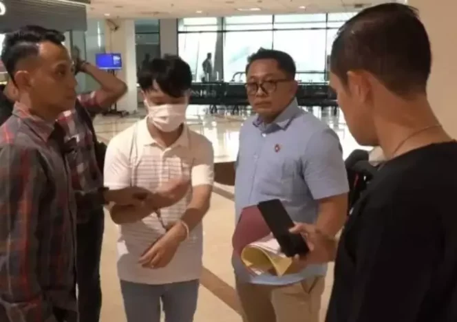 
Pelaku yang Paksa Siswa SMK Sujud dan Menggonggong Ditangkap. (Dok: Istimewa)