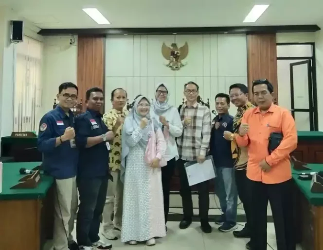 
AWPI DPC Kota Bekasi di PTUN Bandung. (Dok: Istimewa)