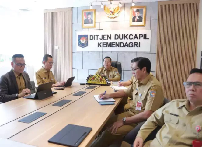 
Dirjen Teguh pada Rapat Konsolidasi Nasional yang diselenggarakan secara daring dari Jakarta pada Senin (24/3/2025). (Dok: Istimewa)