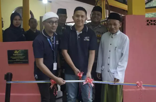 
CSR WOM Finance Revitalisasi Rumah Ibadah di Bogor. (Dok: Istimewa)