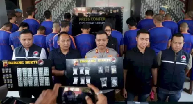 
Press Release Polres Karawang Pengungkapan Kasus Narkotika. (Dok: Istimewa)