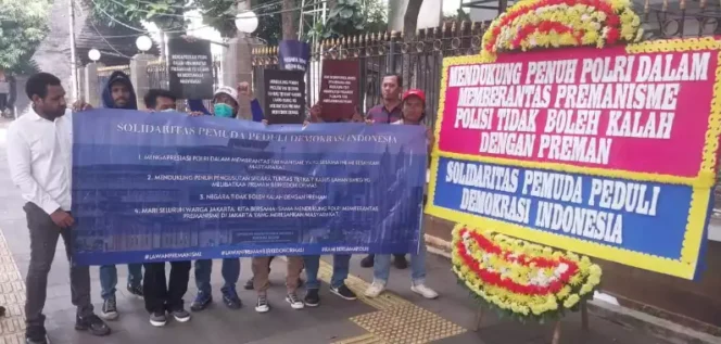 
Aksi Damai Solidaritas Pemuda Peduli Demokrasi Indonesia (SPPDI) di Mapolda Metro Jaya. (Dok: Istimewa)