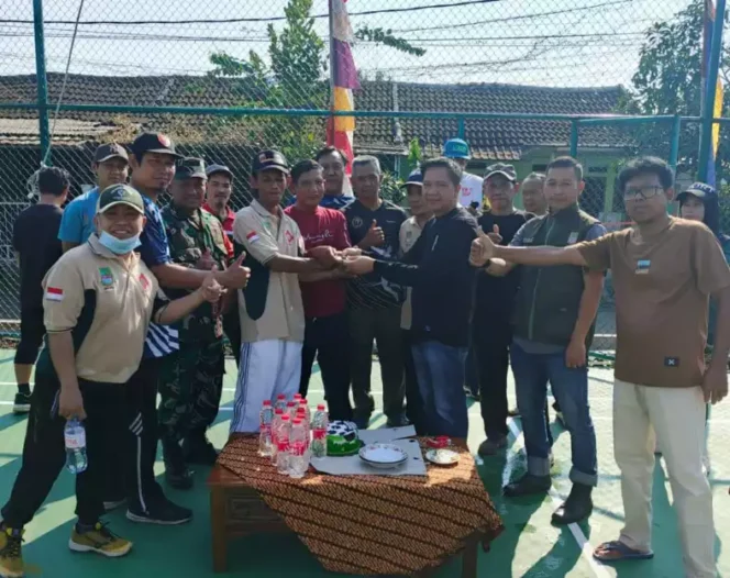 
Kades Iing Solihin Resmikan Sarana Olahraga di GSP 1. (Dok: Istimewa)