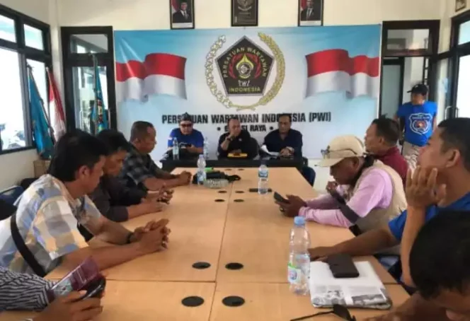
PWI Bekasi Raya Bahas Hasil OKK Angkatan 26. (Dok: Istimewa)