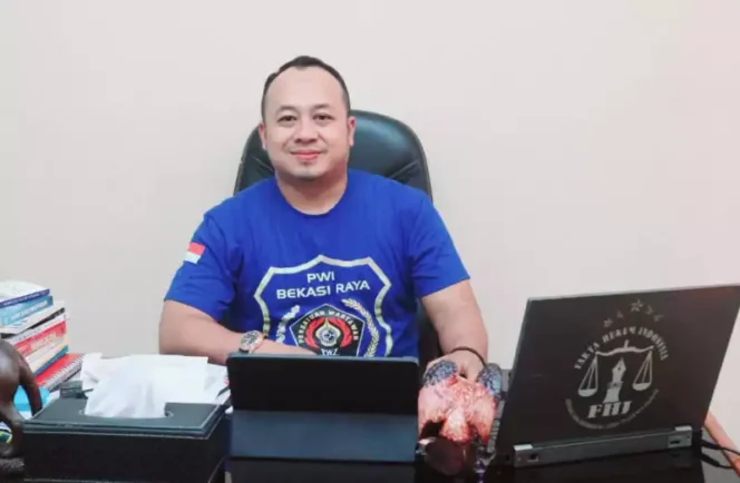 
Ketua PWI Bekasi Raya, Ade Muksin. (Dok: Istimewa)