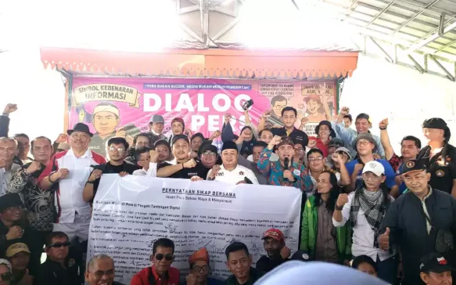 
Insan Pers Bekasi Raya dalam Dialog Pers. (Dok: Istimewa)