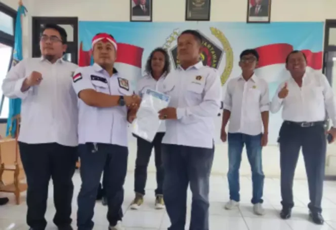 
Pelantikan PWI Peduli Bekasi Raya di Momen HUT RI ke-80. (Dok: Istimewa)