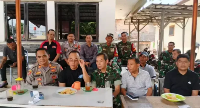 Jajaran Muspika Setu dalam Kegiatan Pangan Murah. (Dok: Istimewa)