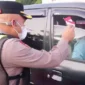 Polres Metro Bekasi Bagikan Bendera