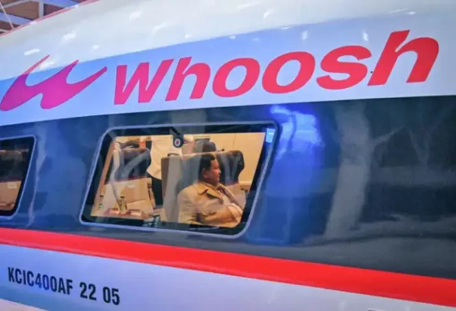 
Kunjungan ke Bandung, Presiden Prabowo Naik Kereta Cepat Whoosh. (Dok: Istimewa)