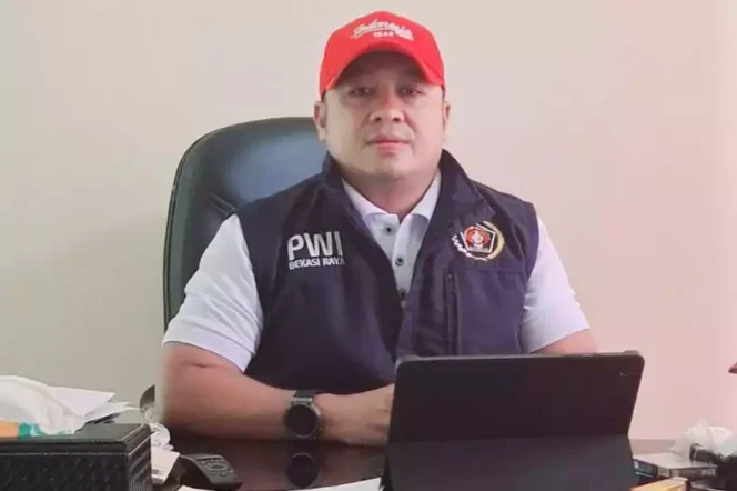 
Ketua PWI Bekasi Raya, Ade Muksin. (Dok: Istimewa)