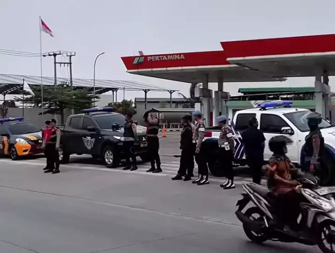 
Giat Patroli Skala Besar Polres Metro Bekasi Kabupaten. (Dok: Istimewa)