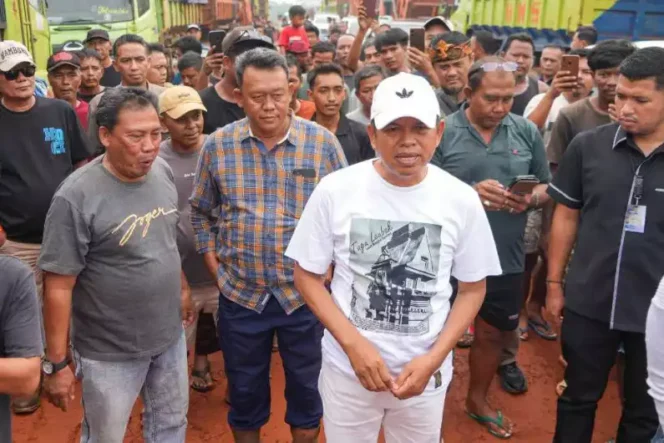 
KDM Tegaskan Larangan Truk ODOL Mulai 2 Januari 2026. (Dok: Istimewa)