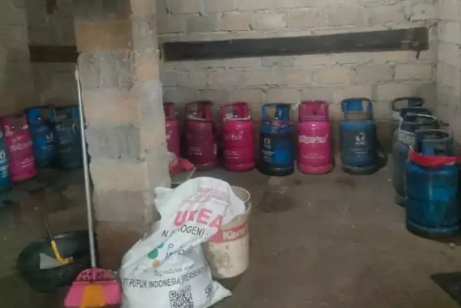 
Gudang Pengoplosan Gas LPG Subsidi di Bangka Belitung. (Dok: Istimewa)