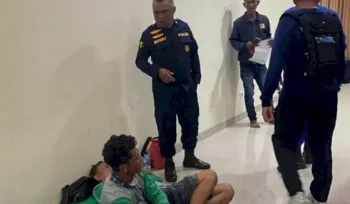 Penyelamatan Awak Kapal Motor oleh Tim Polda NTT. (Dok: Istimewa)