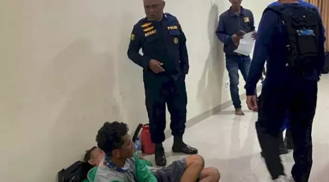 Penyelamatan Awak Kapal Motor oleh Tim Polda NTT. (Dok: Istimewa)