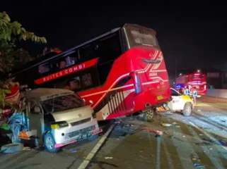 Kecelakaan Beruntun Purwakarta. (Dok: Istimewa)