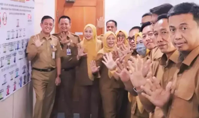 
Dinas SDABMBK Bekasi Teken Komitmen Bersama, Wujudkan Pemerintahan Berintegritas dan Bebas Korupsi. (Dok: Istimewa)