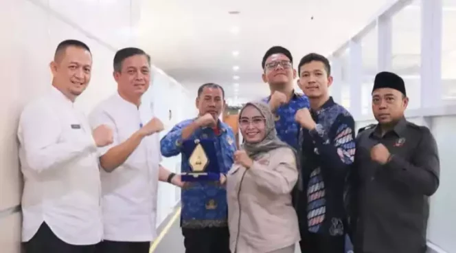 
Kunjungan DPRD Karawang ke Dinas SDABMBK Kabupaten Bekasi. (Dok: Istimewa)