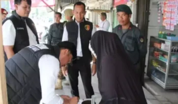 Polisi Aceh Barat Tegur Pedagang BBM dan LPG yang Jual di Atas HET. (Dok: Istimewa)