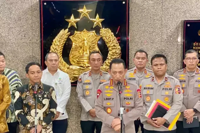 
Kapolri Tetapkan Satu Tersangka dalam Kasus Pembalakan Liar Pemicu Banjir di Sumatera. (Dok: Istimewa)