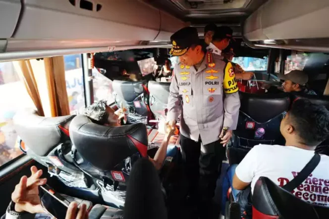 
Kapolri Tinjau Terminal Pulo Gebang. (Dok: Istimewa)