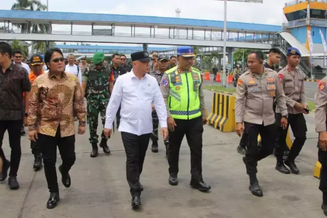 
Kakorlantas dan Menhub Tinjau Kesiapan Pelabuhan Gilimanuk Jelang Tahun Baru 2026. (Dok: Istimewa)