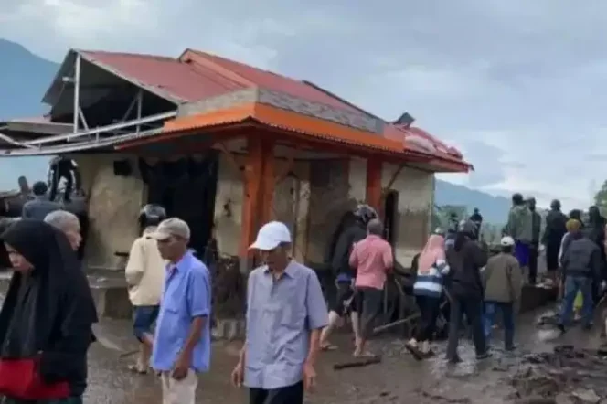 
Kerusakan Rumah Akibat Bencana Sumatera. (Dok: Istimewa)