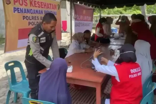 
Pengungsi Banjir di Bireuen Mendapat Layanan Kesehatan Gratis. (Dok: Istimewa)