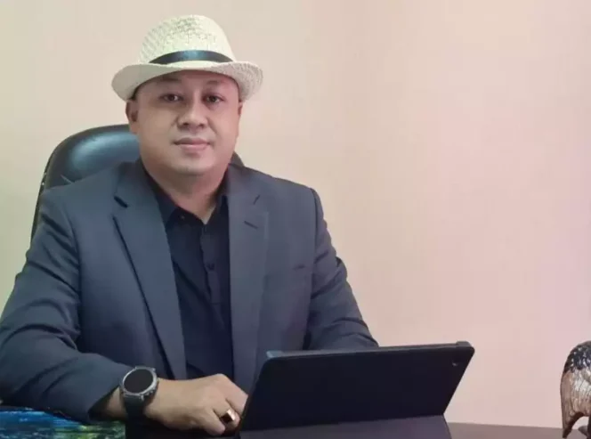 
Ketua PWI Bekasi Raya, Ade Muksin. (Dok: Istimewa)