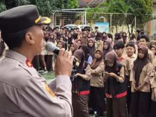 Police Goes to School Polsek Cibarusah di SMAN 1 Cibarusah. (Dok: Istimewa)