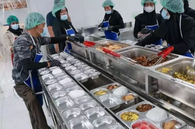 
BGN Tegaskan Tak Ada Kebijakan Pengadaan Susu Secara Khusus dalam Program MBG. (Dok: Istimewa)